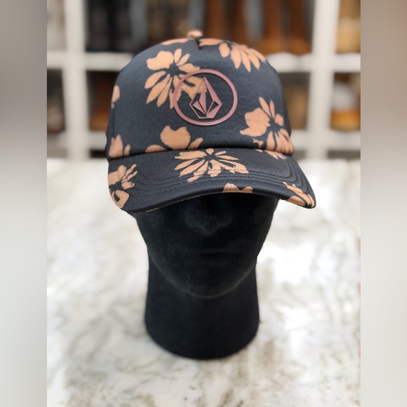 Volcom Black Trucker Hat Bronze Floral – Stone Logo Snapback NWOT - Picture 2 of 7